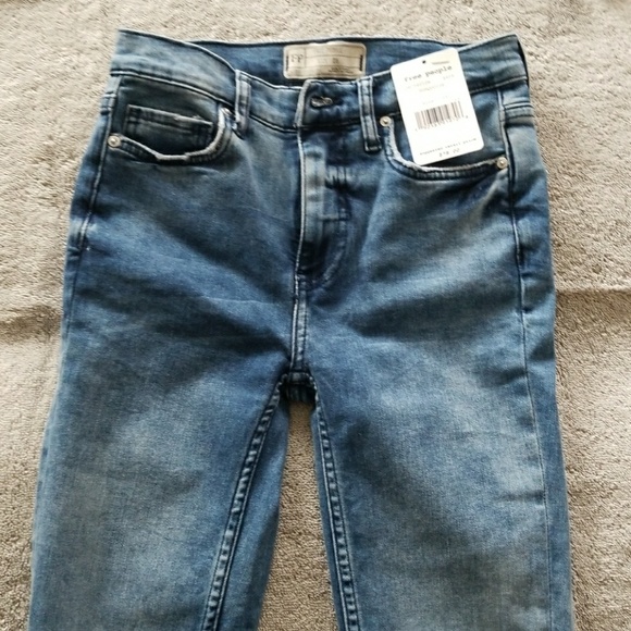 Jeans - Picture 1 of 2